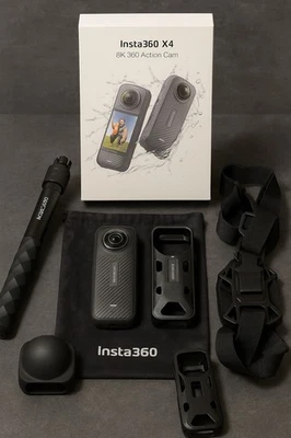 Insta360 X4 – 8K 360° – Pack complet + accessoires – Excellent état - Immagine 1 di 4