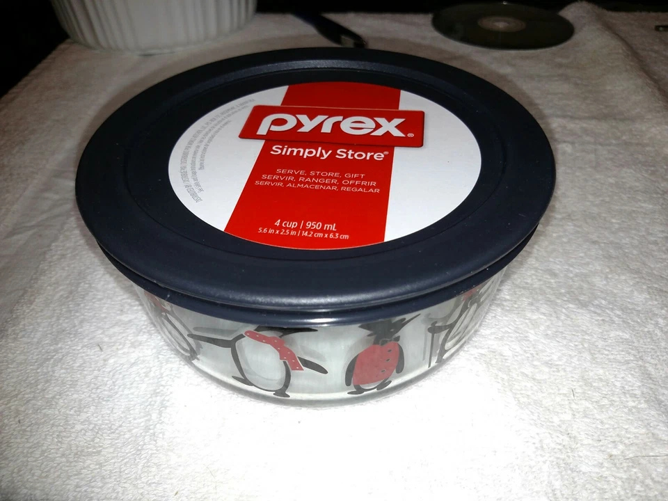 Pyrex Holiday 4-Cup Bowl with Penguins Winter Christmas Edition Bowl 6" x 2.75" - Image 1 of 4