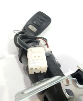 17 Hyundai Accent 2014 sedán OEM interruptor de encendido cubierta cilindro de bloqueo de puerta izquierda Foto 1 de 4