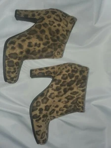 SAM & LIBBY womens 5.5 M Leopard Print Fabric Heels Ankle Boots Bootie Shootie - Bild 1 von 2