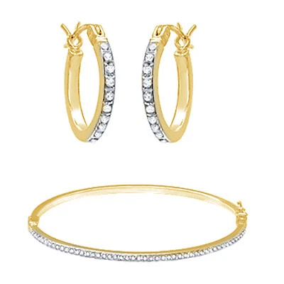 Juego de aretes y brazaletes de aro fascinación de diamantes enchapados en oro amarillo de 18 quilates Foto 1 de 4