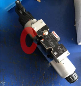 Rexroth valve 4WREE10W1-75-23/G24K31/F1V R900976119 - Picture 1 of 1