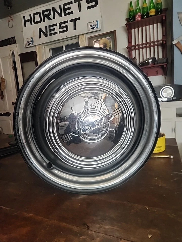 1958 1959 1960 1961 1962 1963 1964 544 122 1800 p1800 llanta Volvo 15 pulgadas Foto 1 de 4