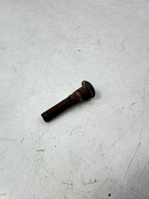 2007 - 2008 铃木 RMZ250 后制动卡钳支架螺栓原始设备制造商 #166 — 第 1/2 张图片