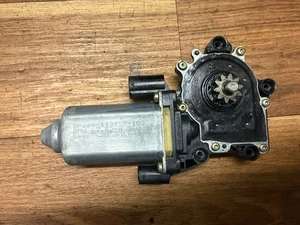 BMW E36 Coupe Cabrio L+R motor plano motor elevalunas motor 67 62 8 360 978 - Imagen 1 de 1