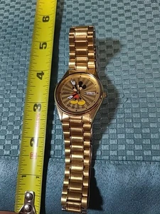 Vintage Watch Unisex The Second Had Works Number On Back 799674 Water Resistant - Picture 1 of 13