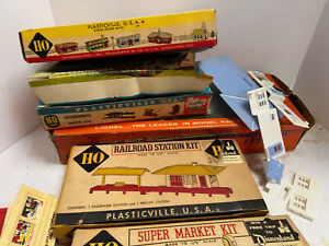 Lot of 8 Vintage (1952) "Plasticville, USA" HO Plastic Model Kits 3 boxed 5 not