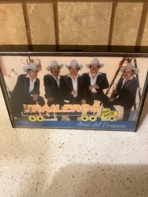 LOS TRAILEROS ATRAS DEL ESCENARIO CASSETTE TAPE LATIN - Image 1 of 3