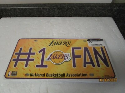 NUEVO Marco de matrícula de metal "#1 FAN" de Los Angeles Lakers Foto 1 de 4