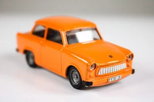 Trabant 601 modelo de coche Vitesse naranja juguete coche RDA - Imagen 1 de 5