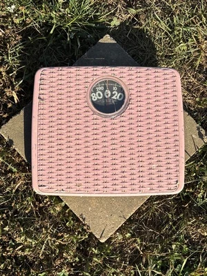 Vintage 70s 80s Health-O-Meter Continental Pink Woven Bathroom Scale READ - Image 1 of 4