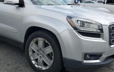 Conjunto guardabarros pasajero derecho GMC Acadia 13-17 plateado OEM LKQ Foto 1 de 3