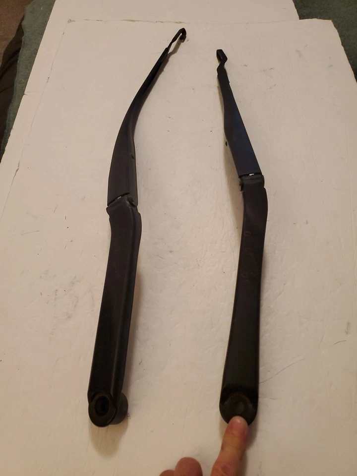 Toyota Camry 2007 2011 brazos limpiaparabrisas izquierdo y derecho OEM  Foto 1 de 4