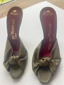 Vivienne Westwood Vintage Sandals Heels Sz 39 (38) Olive Leather Mule with Knot - Picture 1 of 10