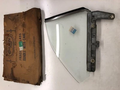Ford Torino 1970, 1971 NOS lado del pasajero 1/4 cristal ventana trasera D0oz-6529700-A Foto 1 de 2