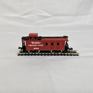 Vtg N Scale Caboose Canadian Pacific 203581 Red - Picture 1 of 9
