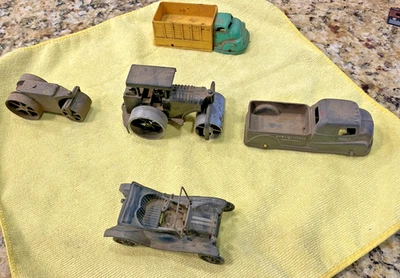 Vintage Plastic MARX, Toy Tot Thomas, and other vintage toy lot - Image 1 of 4