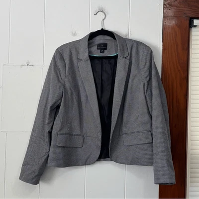 Blazer Worthington Blanco y Negro Geométrico Lunares Frente Abierto Talla 18 Foto 1 de 4