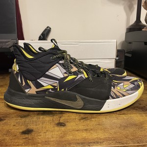 nike pg 3 gold and white