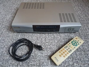 Panasonic Digitaler Satelliten-Receiver TU-DSF30 / S3 inkl. Fernbedienung - Bild 1 von 2