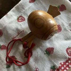 Netsuke Holzhammer Holzschließe traditionelle Schnitzerei Antik Sammlerstück - Bild 1 von 6