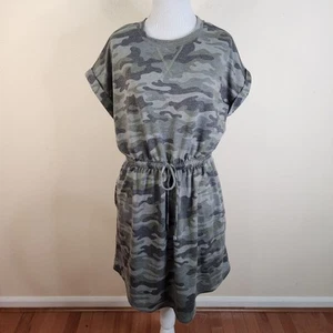 24/7 Maurices Women's Camo Drawstring Belt Short Sleeve Dress Size Medium Green - Picture 1 of 8
