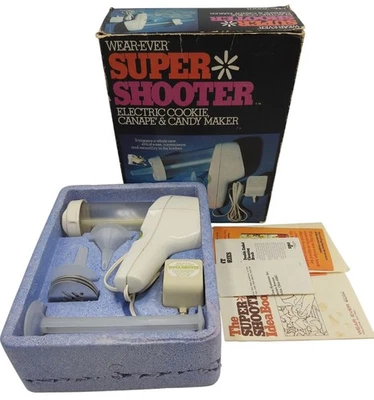 Vintage Wear-Ever Super Shooter Electric Cookie Canape Candy Maker 70001 - Image 1 of 4