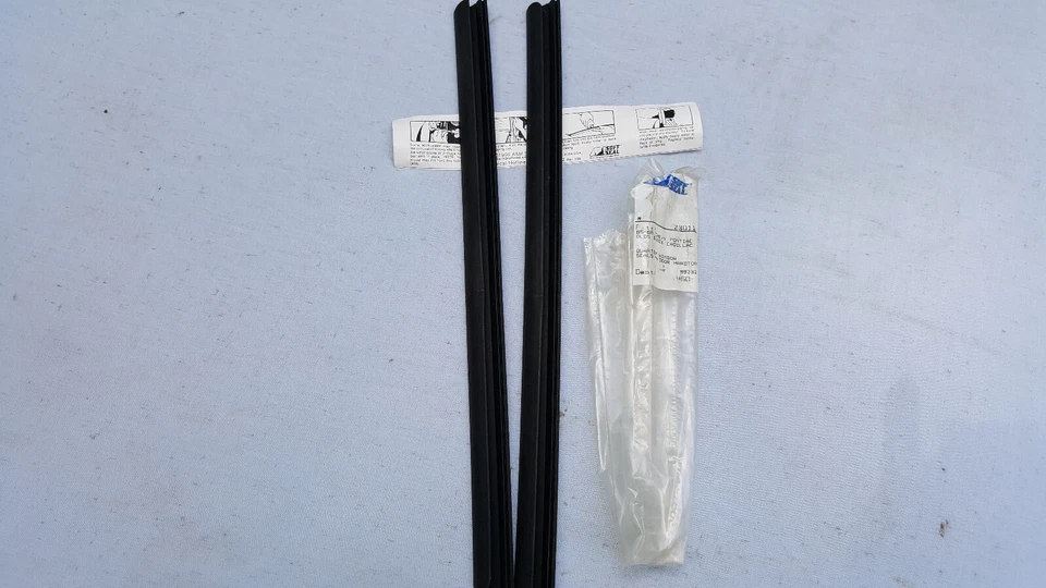 NEW REPRO 1965-1966 CHEVY IMPALA REAR QUARTER WINDOW SEALS SOFFSEAL #2301 - Изображение 1 из 1