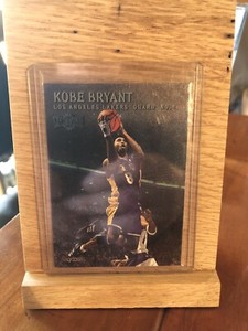 2000 Skybox Metal Universe Kobe Bryant! #115  Los Angeles Lakers