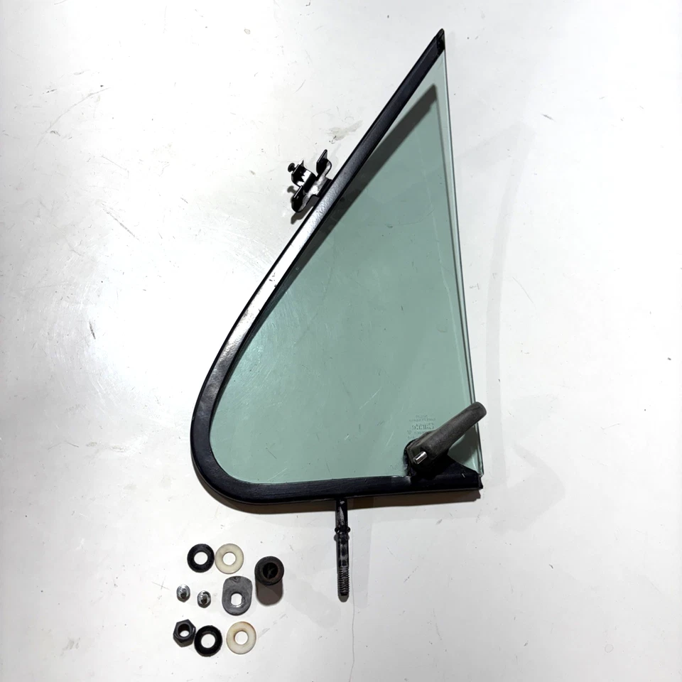 Ford Econoline 1975-1991 ventilación vidrio derecha (lado del pasajero) ventana ala Foto 1 de 4