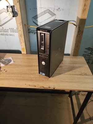 DELL Optiplex 780 TOWER Core 2 Quad Q9400/8GB RAM/DVDRW NO OS NO HDD - Image 1 of 4