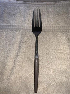 Forchetta da servizio vintage Interpur in acciaio inox manico marrone 8,5" - Foto 1 di 5