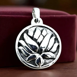 925 Sterling Silver Lotus Flower Lightweight Pendant, Chain Sold Separately 1401 - Picture 1 of 4
