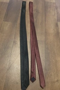 Lot Of 2 Skinny Metallic Flake Ties Black & Red - Picture 1 of 16