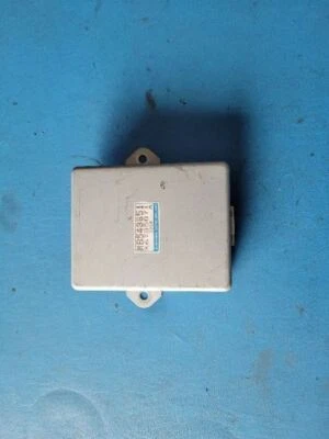 90 91 92 93 94 CHRYSLER LASER CHASSIS ECM SEAT BELT LH QUARTER PANEL 6324 Foto 1 de 3