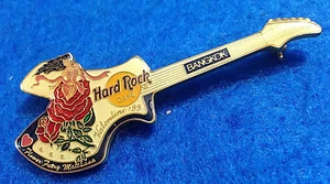 GUITARRA BANGKOK VALENTÍN ROSA ROJA VESTIDO NIÑA GIBSON COVUS Hard Rock Café PIN - Imagen 1 de 1