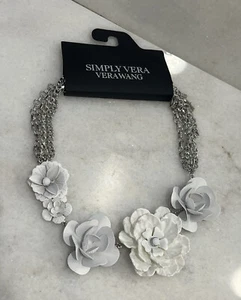 Simply Vera Wang 3D White Flower Statement Necklace NWT - Picture 1 of 2