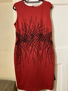 Vestido Lápiz Romano Rojo Cuentas Sin Mangas Hasta la Rodilla Ocasión Reino Unido 16 Nuevo Etiquetado - Imagen 1 de 8