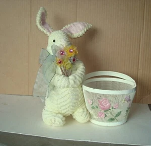 Plüschtier Chenille Osterhase Hase mit Blumen & befestigtem Korb, 13 Zoll groß - Bild 1 von 7