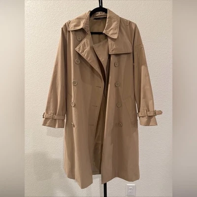 Gabardina Norma Kamali para mujer de doble botonadura de diseñador neutral de lujo - pequeña Foto 1 de 4