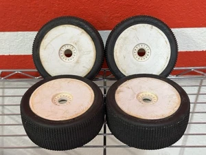 Neumáticos para buggy todoterreno JConcepts Reflex escala 1/8 - compuesto azul - JCO3121 - Imagen 1 de 7