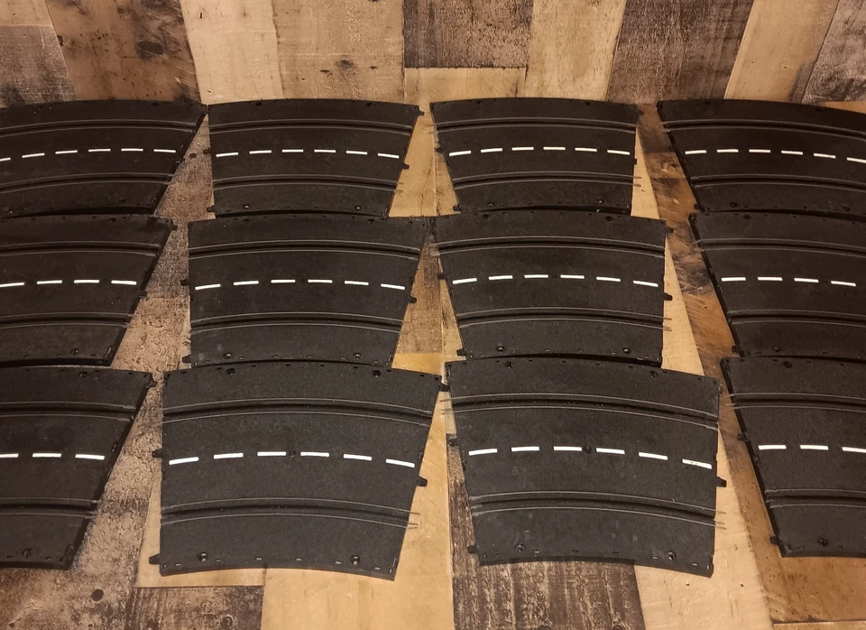 Lote de 12 piezas de pista Carrera vintage curva estándar 502 leer 7 pulgadas de ancho Foto 1 de 4