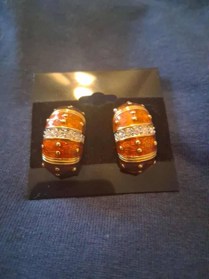 PENDIENTES JOAN RIVERS ESMALTE Y DIAMANTES DE IMITACIÓN Foto 1 de 1