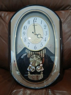 Seiko Melody In Motion 12 Hour Wall Clock Battery Opperated Tested Works - Image 1 of 4