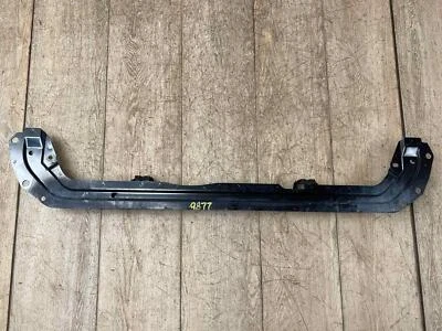 ¡Solo se adapta a la barra de amarre inferior con soporte de radiador Nissan Rogue 2014-2020! 625304BC0A Foto 1 de 4