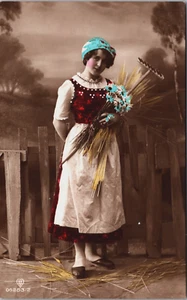 Victorian Lady Vintage RPPC B170 - Imagen 1 de 2