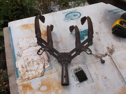 Antique Vintage 5 Tine Hand Cultivator Farm Garden Tool  CLAW  HOE Cover