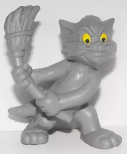 All Grey Tom with Broom Plastic Figurine Tom and Jerry Cartoon Figure TJ012 - Picture 1 of 2