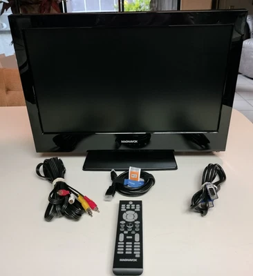 22" Magnavox LCD HDTV/Monitor Built-In DVD Player,Remote, HDMI,VGA  22MD311B/F7 - Image 1 of 4