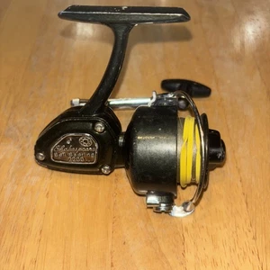 Vintage SHAKESPEARE 2200 Ultralight Spinning Reel made in Japan - Picture 1 of 6